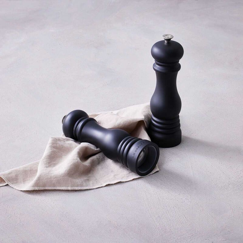 Le Creuset Pepper Mill image number 13